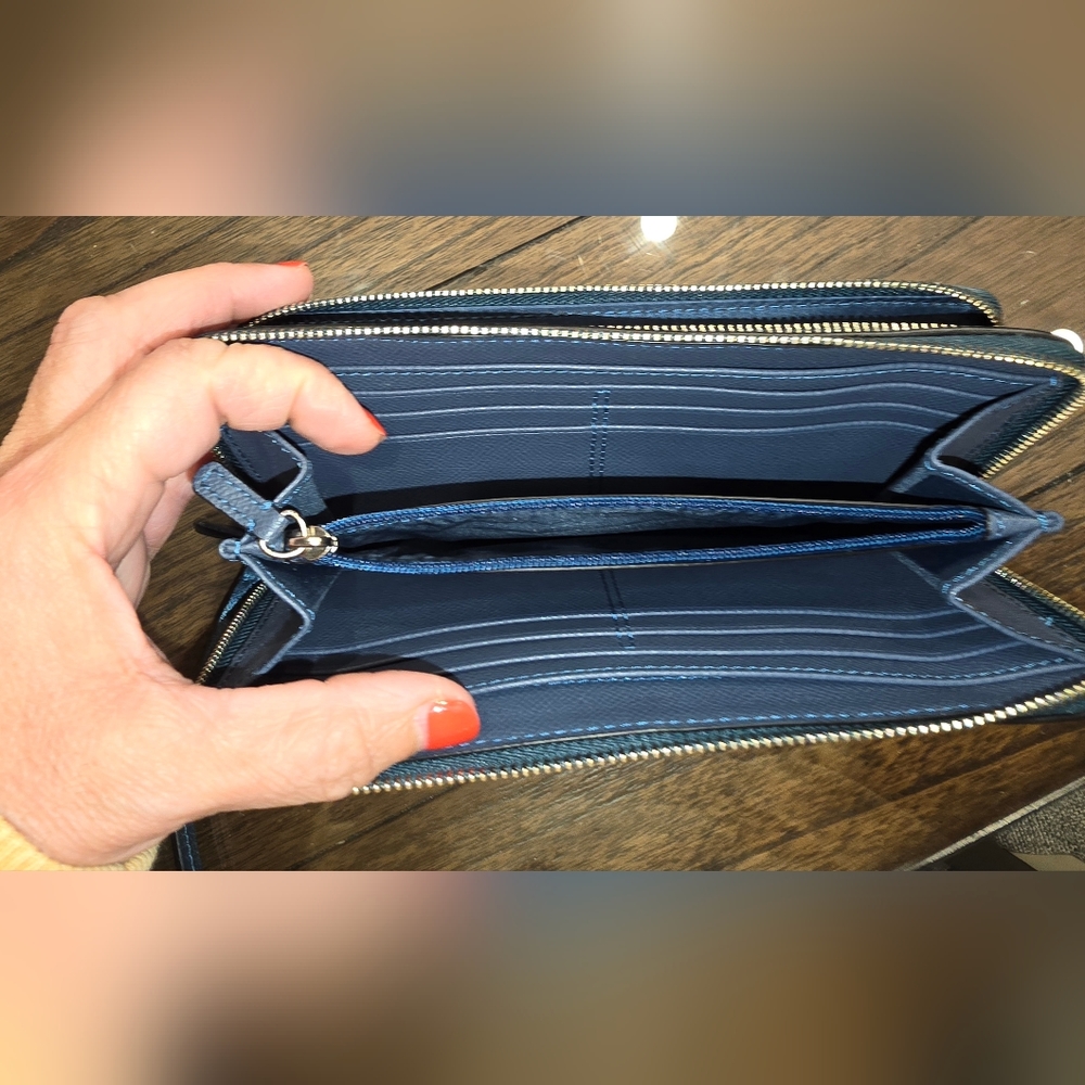 Coach Leather Double Zip Wallet/Wristlet - Picture 3 of 8